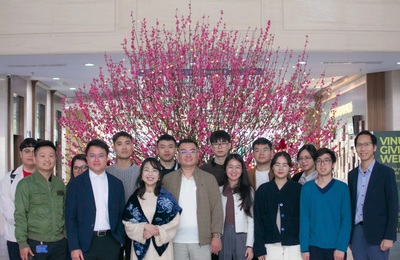 Prof. Phuong V. Pham highlights Recent Advances in Low-Dimensional Materials for Future Electronics圖片(另開新視窗)